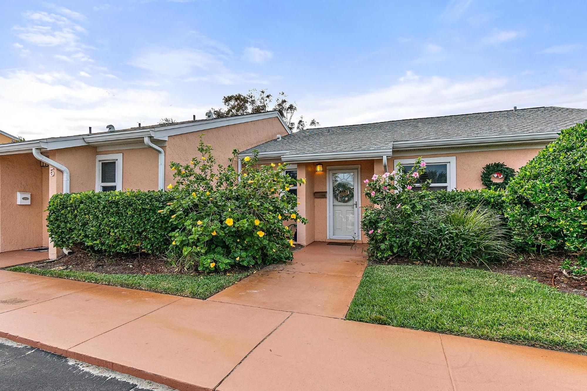 Island Oasis - 3Br 2Ba - Steps To The Ocean! Villa St. Augustine Exterior photo